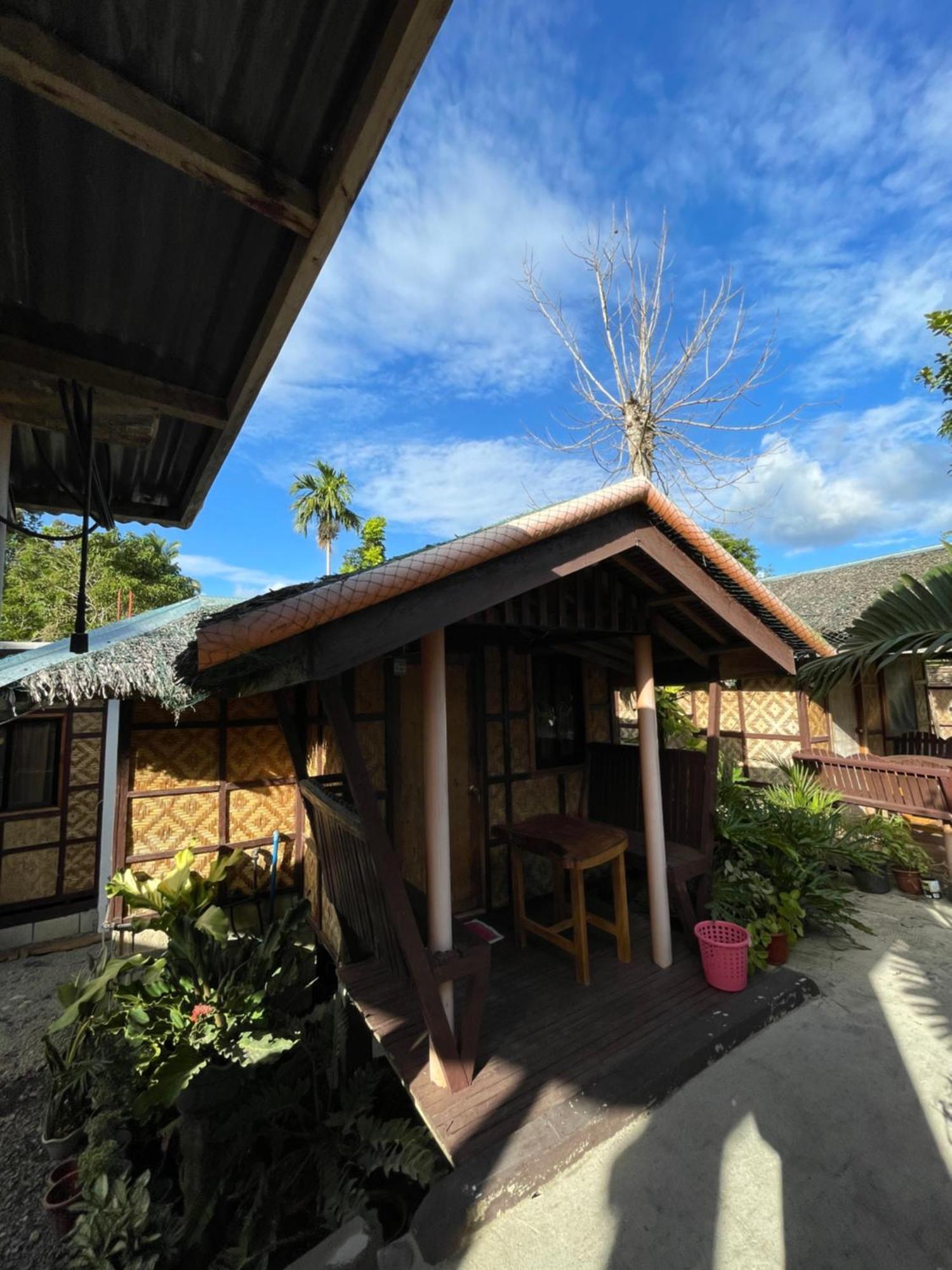Fely'S Homestay Batuan Εξωτερικό φωτογραφία