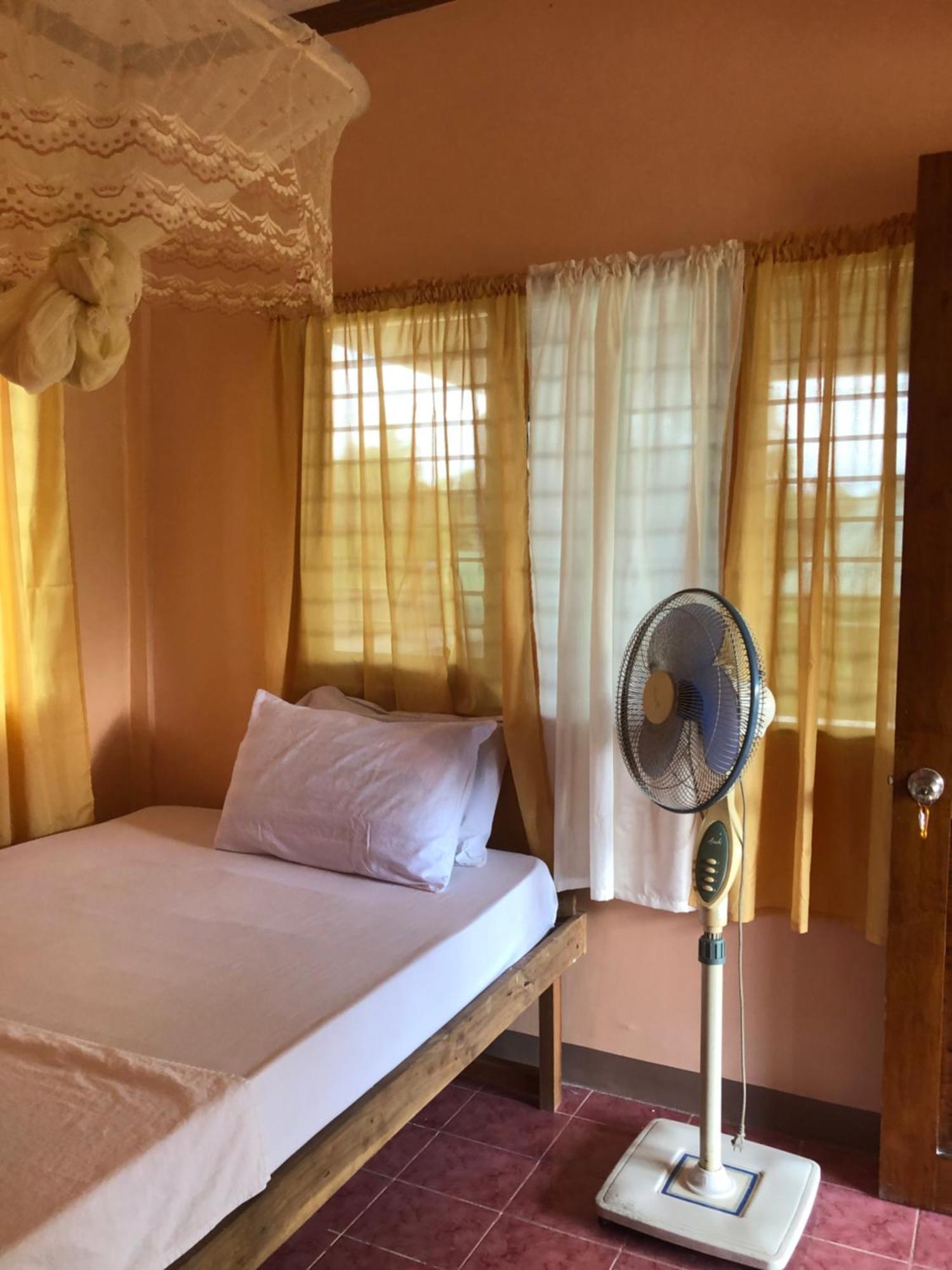Fely'S Homestay Batuan Εξωτερικό φωτογραφία