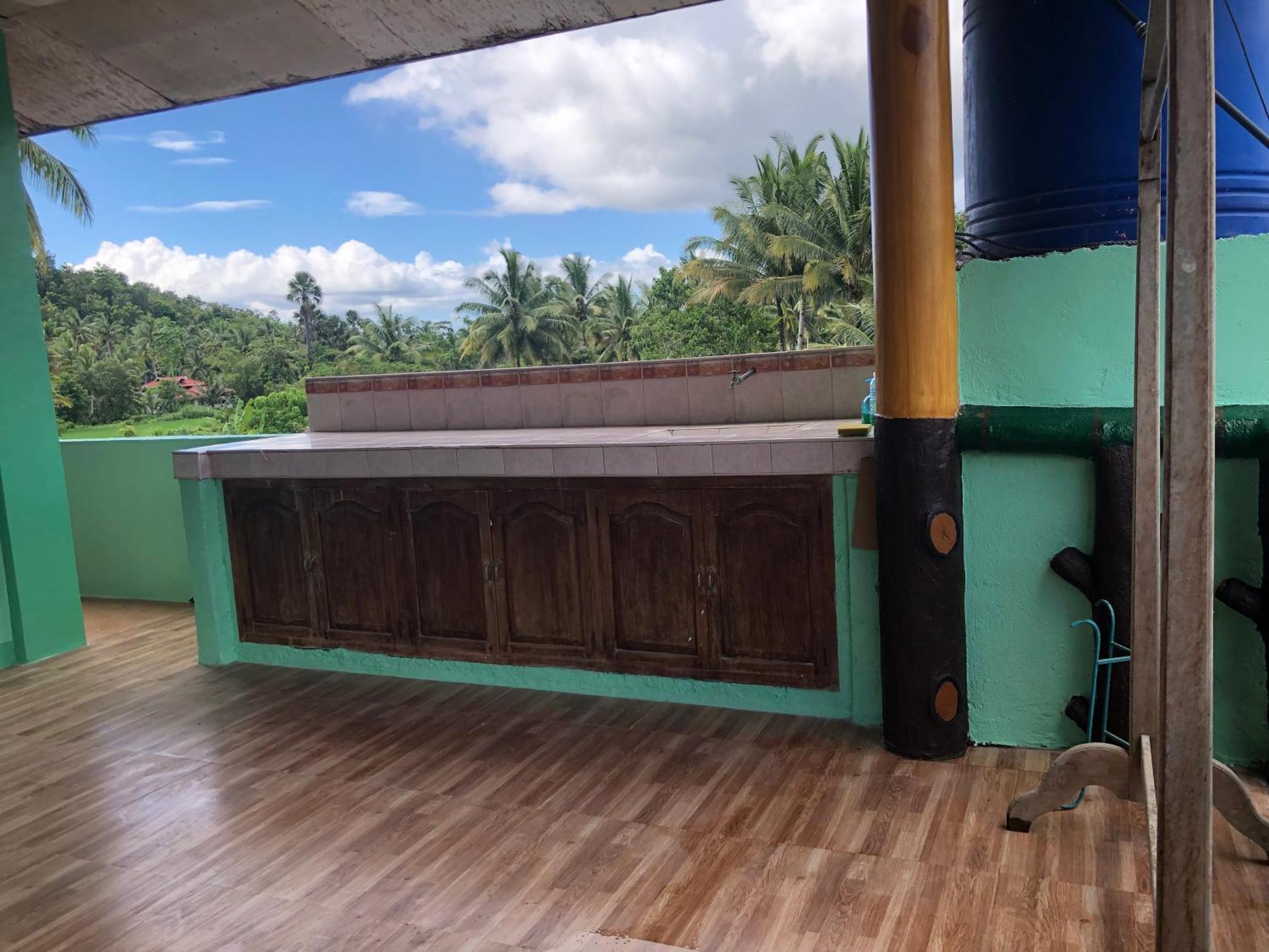 Fely'S Homestay Batuan Εξωτερικό φωτογραφία